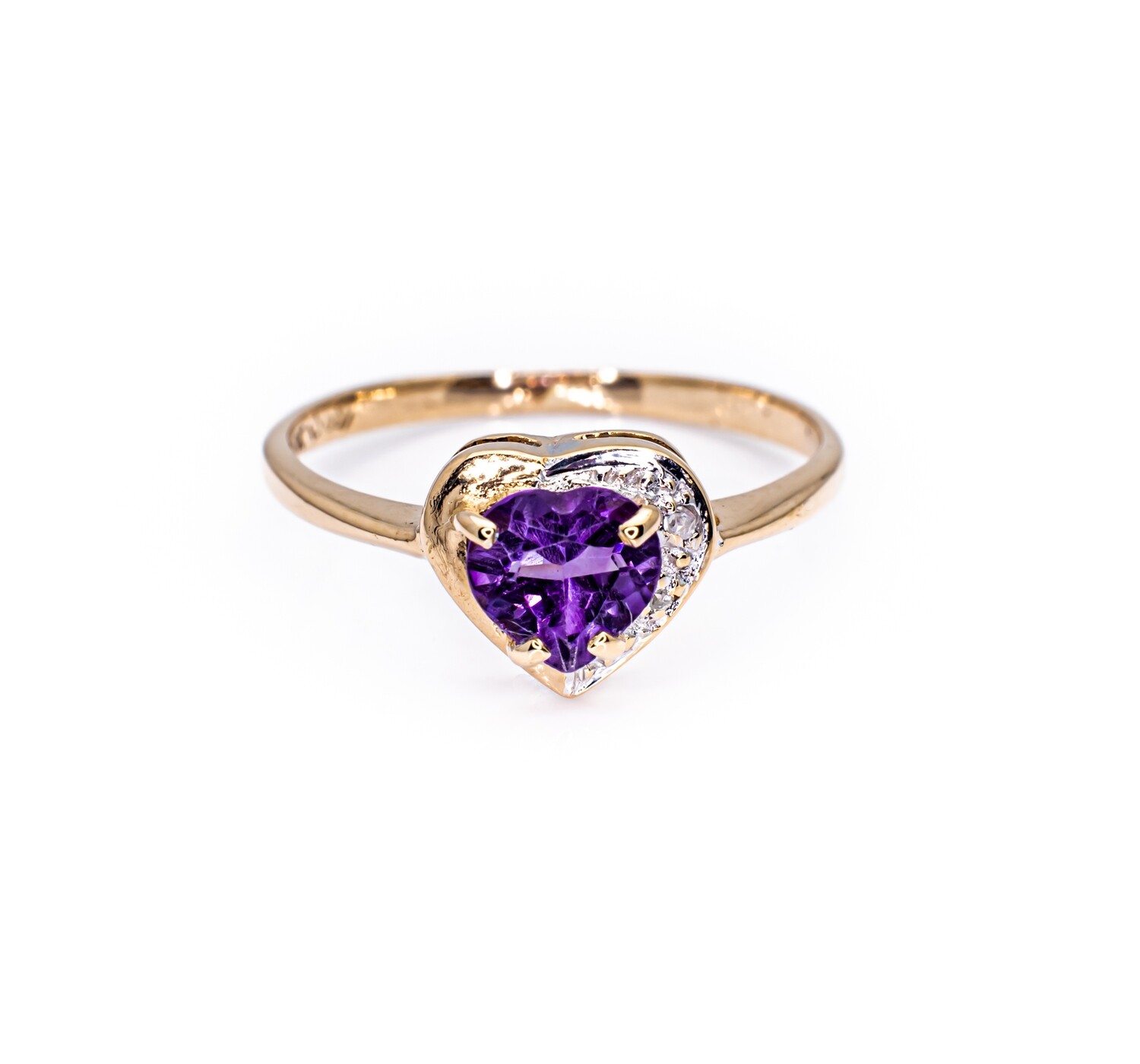 10K Yellow Gold Ring with Amethyst and Diamonds. Size - 4 1/2