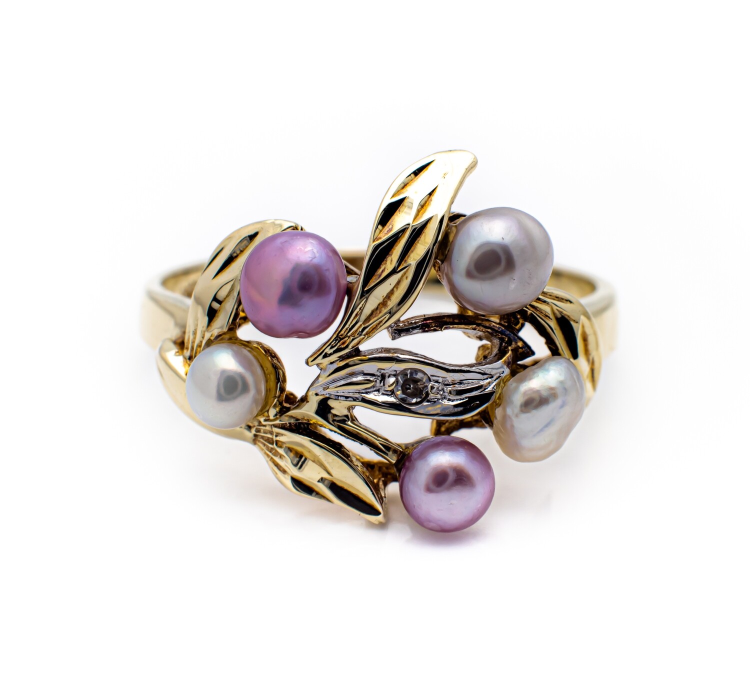 14K Yellow Gold Ring with Pearls and Diamond. Size - 6 3/4