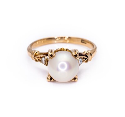 14K Yellow Gold Ring with Pearls