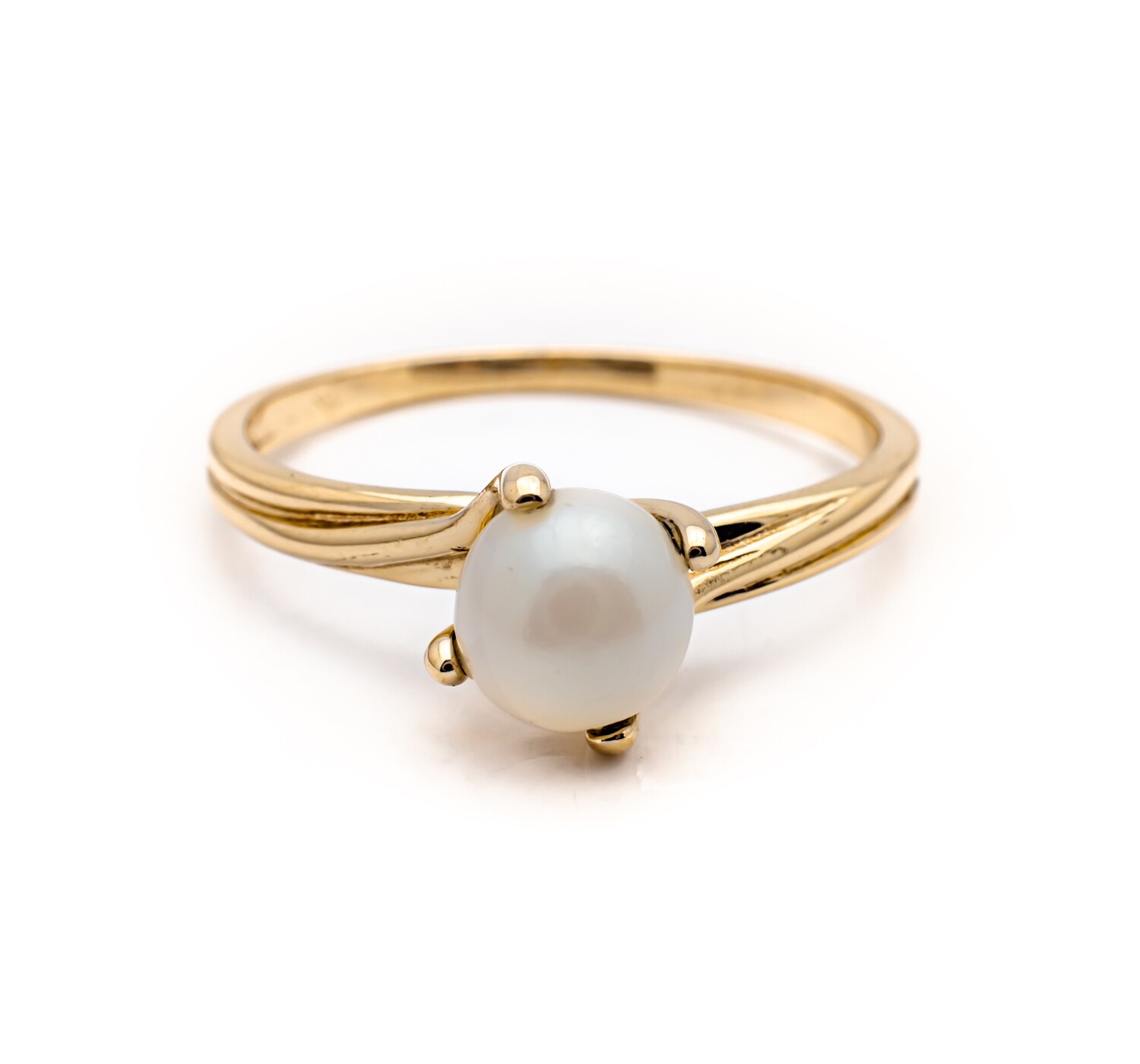 Pearl Gold Ring