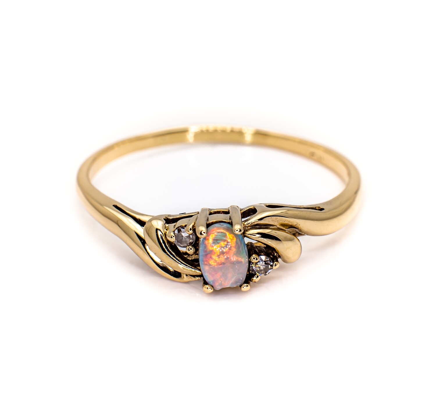 10K Yellow Gold Ring with Opal Gemstone and Diamonds. Size - 8 1/2