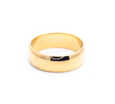 10K Yellow Gold Ring. Size - 6