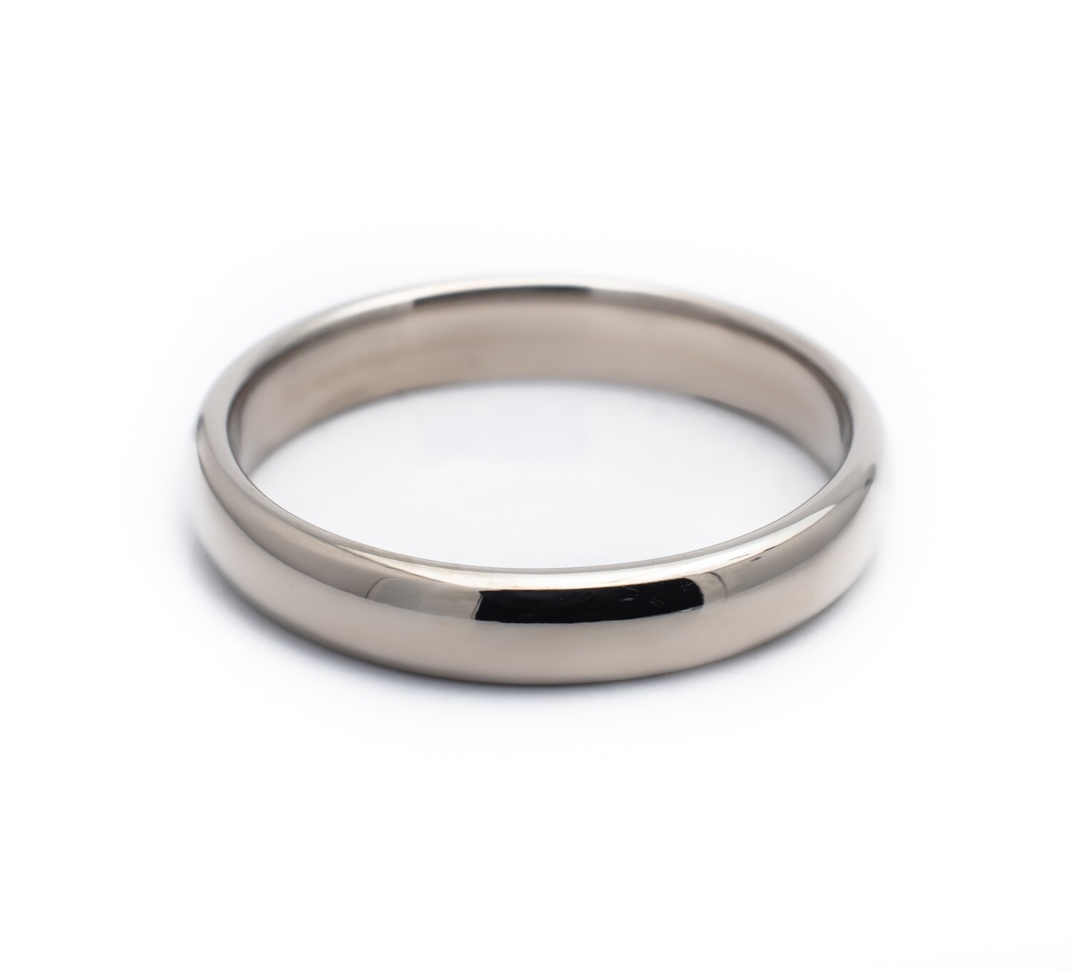 14K White Gold Ring. Size - 11