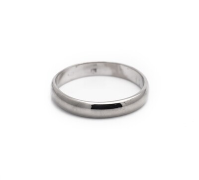 10K White Gold Ring. Size - 5 3/4
