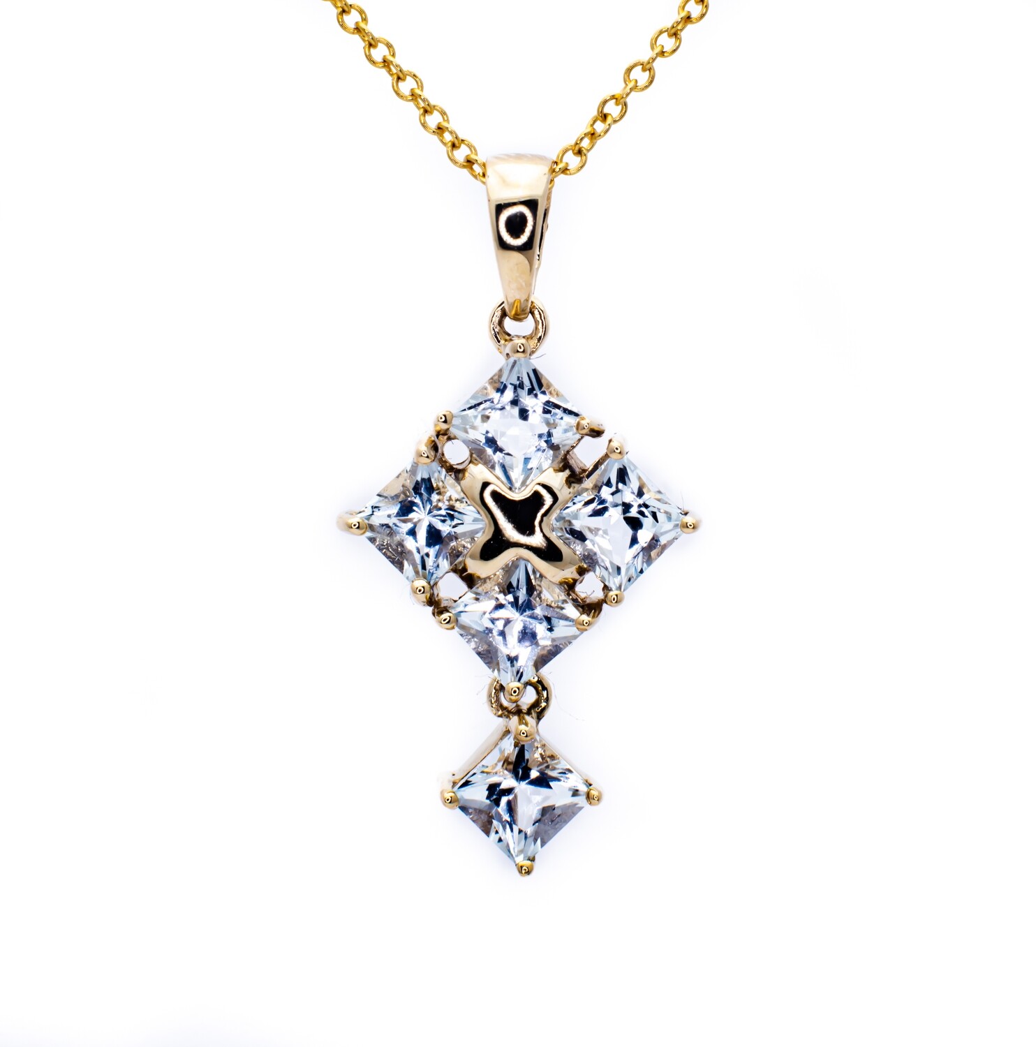 14K Yellow Gold Pendant with Clear Amethyst