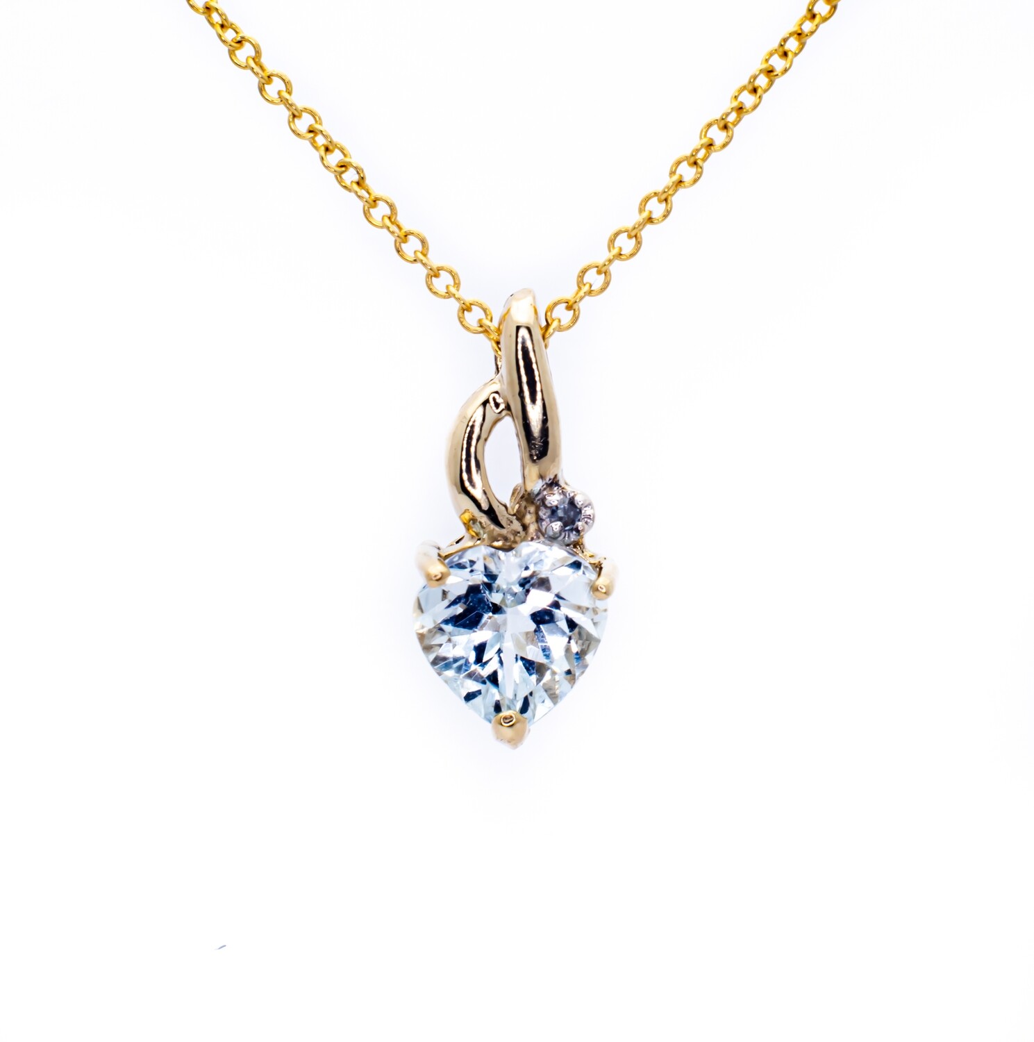 10K Yellow Gold Pendant with Clear Amethyst and Diamond