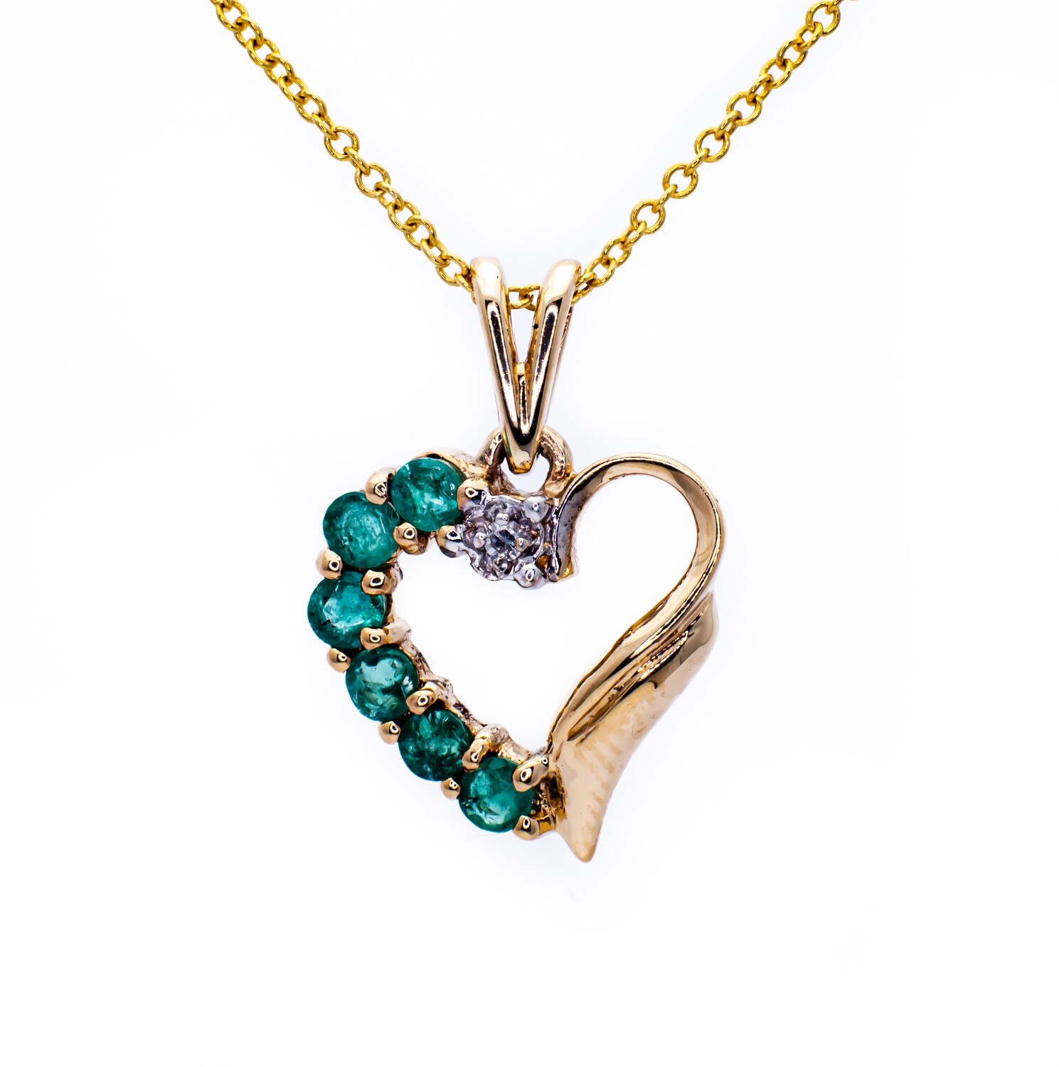 10K Yellow Gold Pendant with Emerald and Diamond