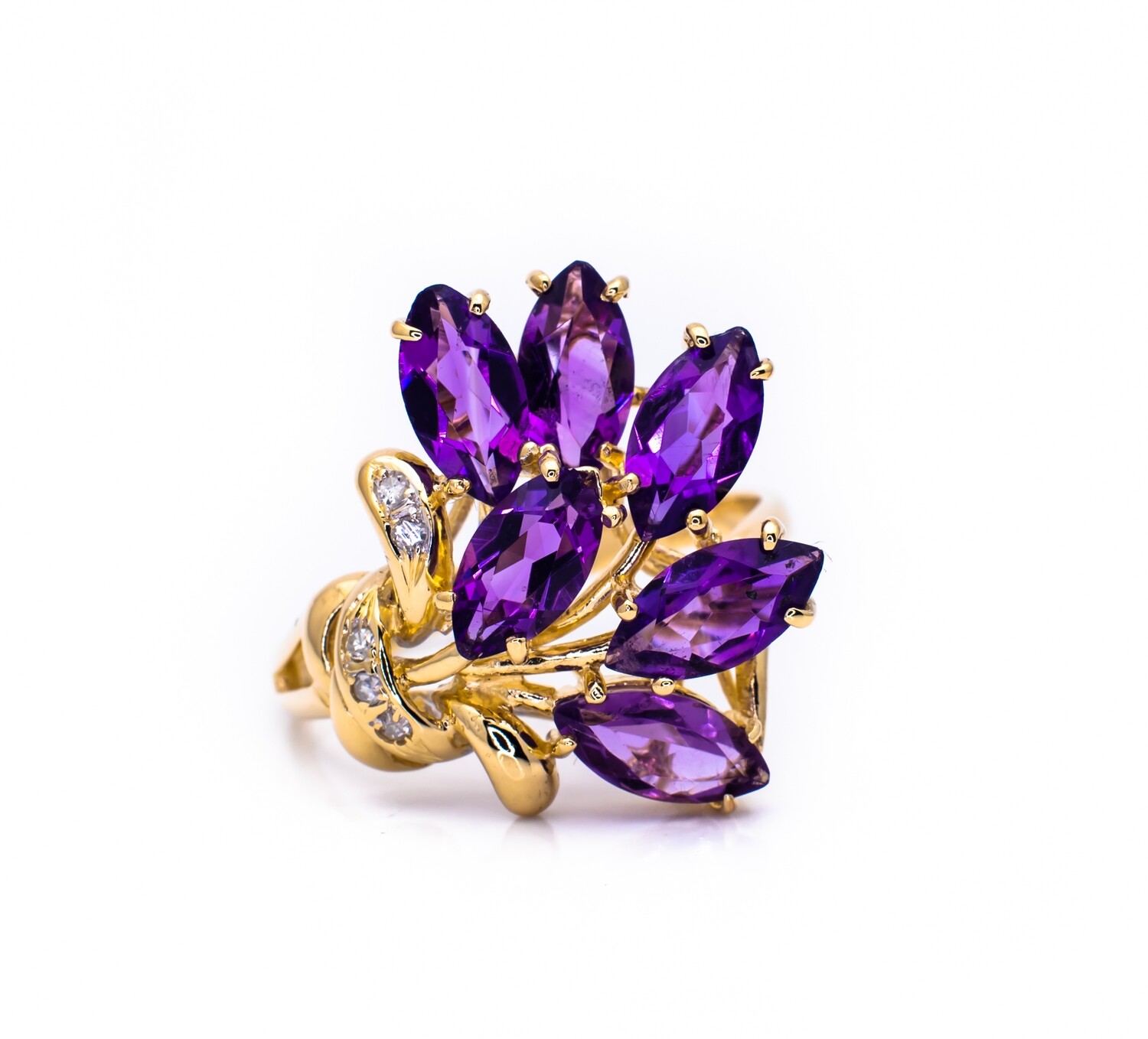 14K Yellow Gold Ring with Amethyst and Diamonds. Size - 7 1/2