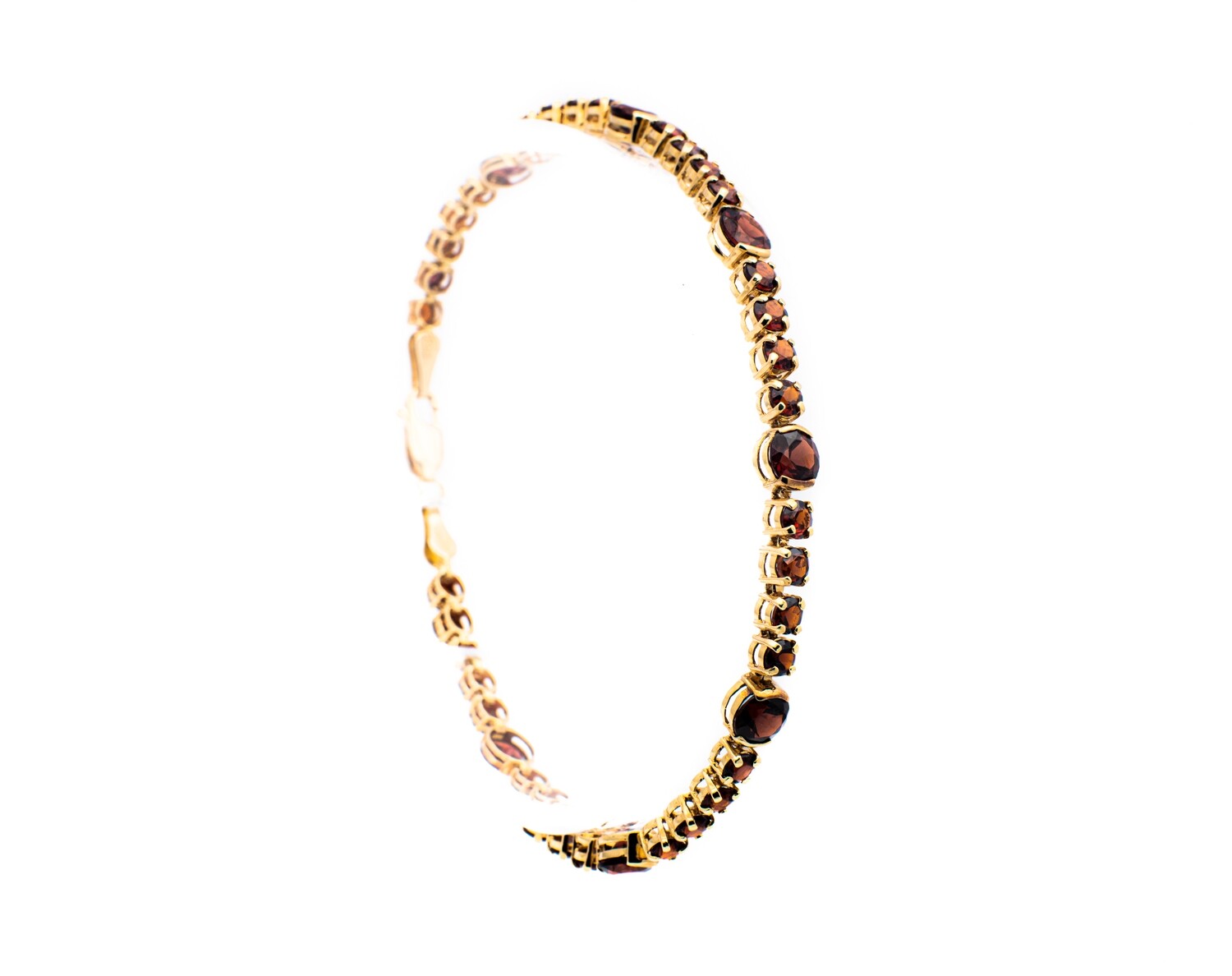 14K Yellow Gold Bracelet with Garnet