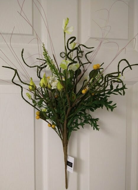 18" Daisy Twig Stem
