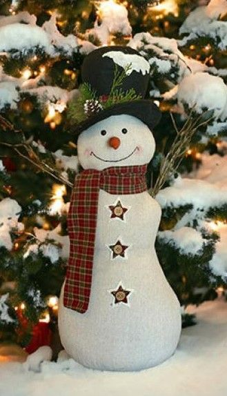 22" Frosted Black Hat Snowman