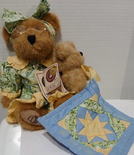 Grammy Quiltsbeary with Patches - Longaberger**
