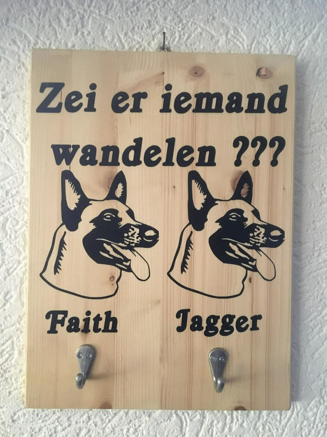 Bord "Zei er iemand wandelen"