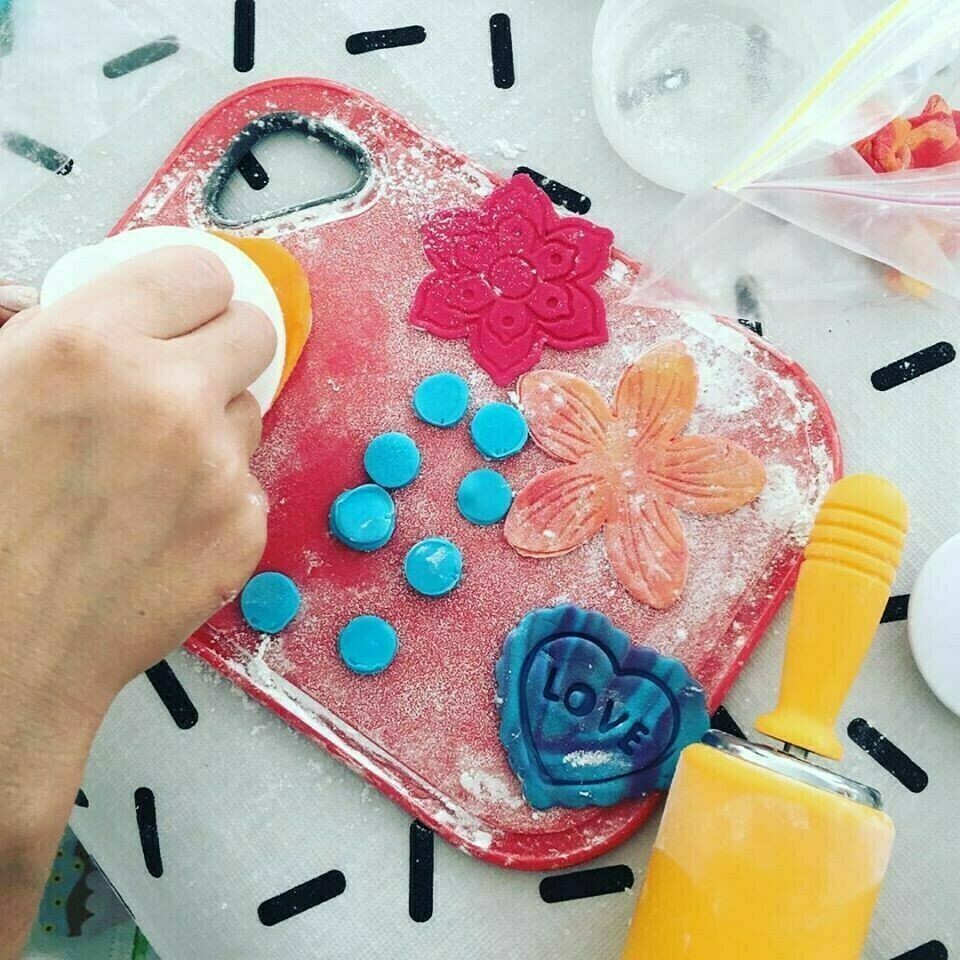 FREESTYLE CUPCAKE DECORATING PARTY FREESTYLE CUPCAKE DECORATING PARTY