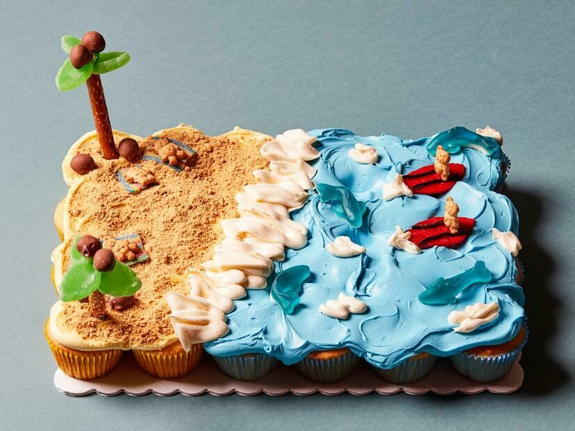 Beach Scene Pull-Apart Cupcake Cake - School Holiday Workshop for Kids - Friday 15th January 2021 (9.30am - 11am) Beach Scene Pull-Apart Cupcake Cake - School Holiday Workshop for Kids - Friday 15th January 2021 (9.30am - 11am)