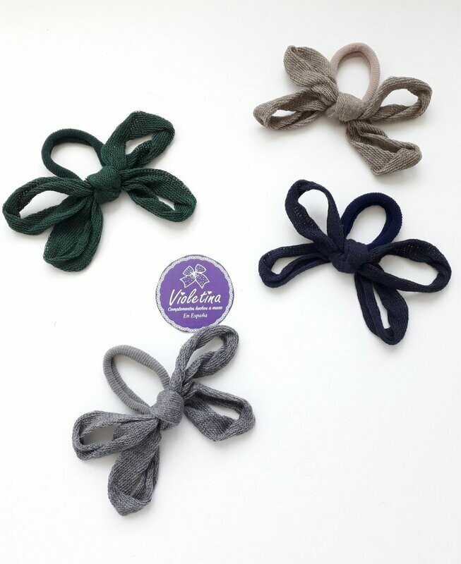 2 x 1 - LIQUIDACIÓN Flor de cinta de punto en 4 colores. (últimas unidades) 2 x 1 - LIQUIDACIÓN Flor de cinta de punto en 4 colores. (últimas unidades)