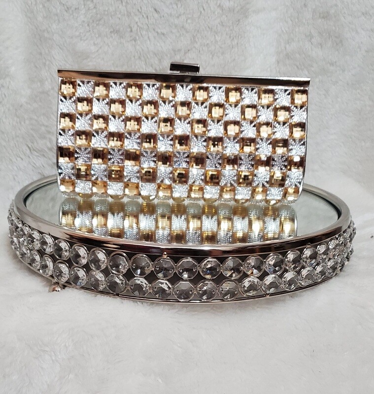 Silver and Gold Pursenality