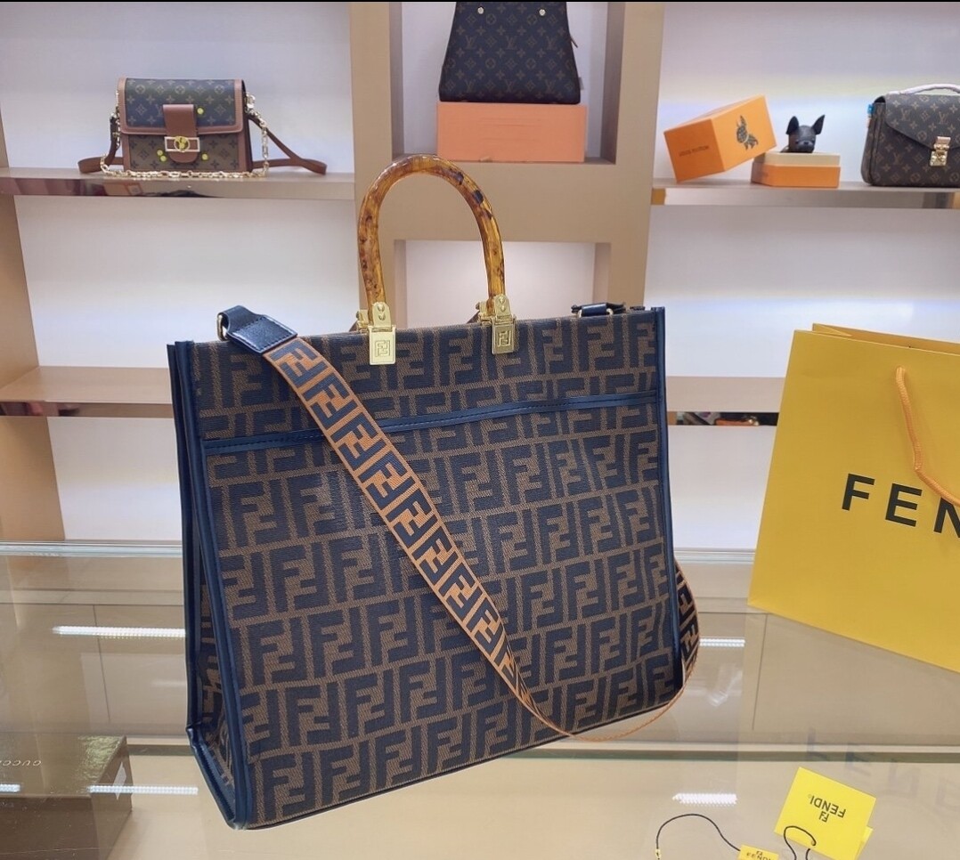 FENDI Shop Handbag with Crossbody Strap