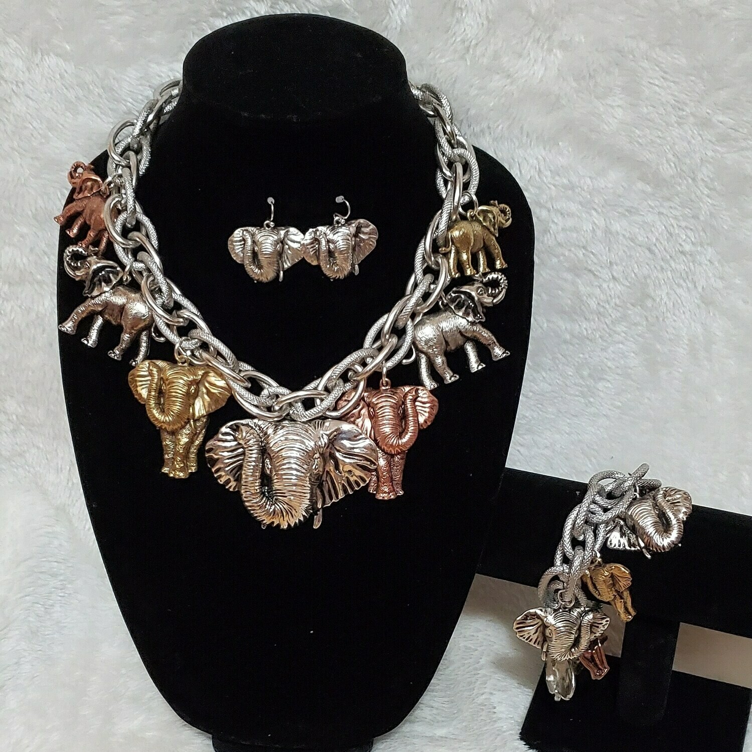 Elephant 🐘 Multicolor Necklace and Bracelet Set