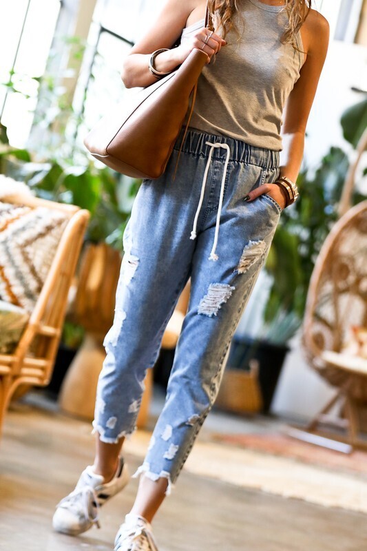 Melborne Cropped Distressed Jeans