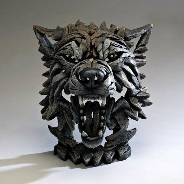 Edge Sculpture   Wolf Bust     Timber