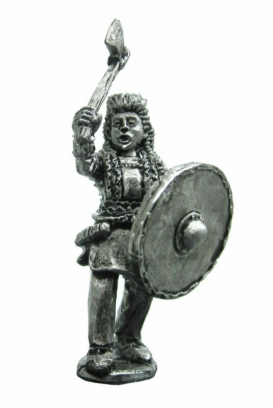 28mm Shield Maiden with axe