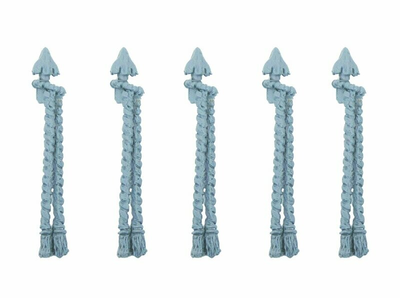 Spear point flag finials