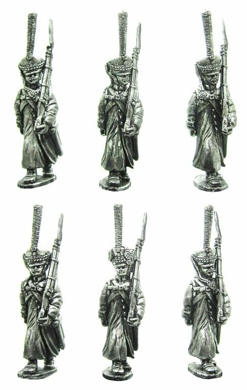 Russian Napoleonic Grenadiers/Carabiniers marching in greatcoat/Kiwer