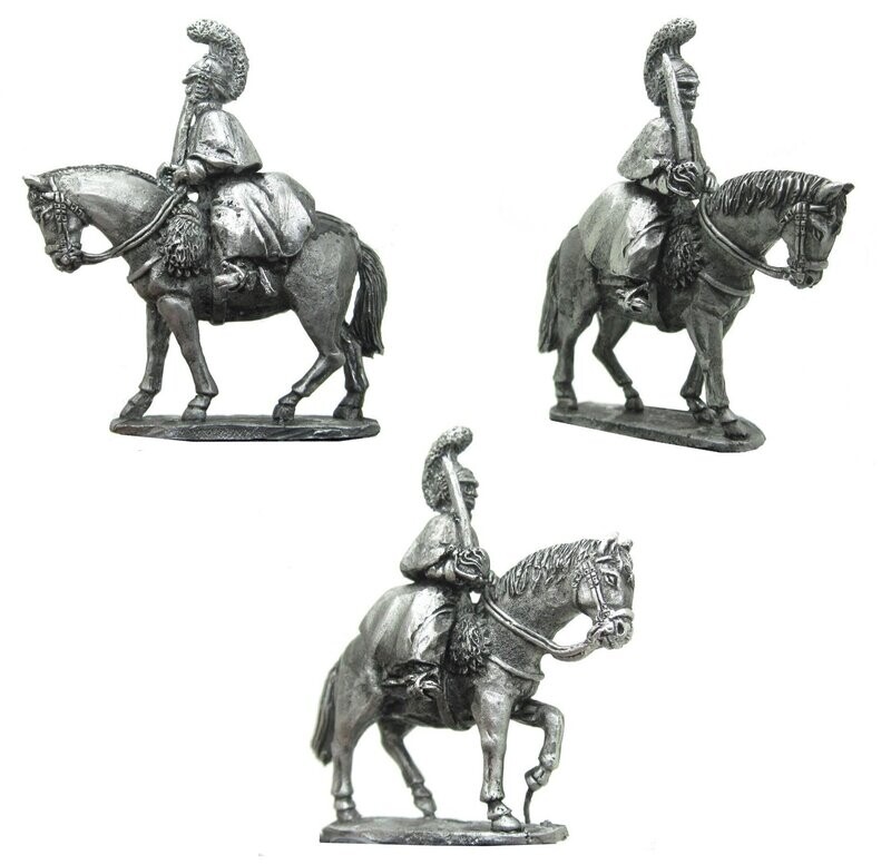 28mm French Napoleonic Carabiniers wearing capes over saddle