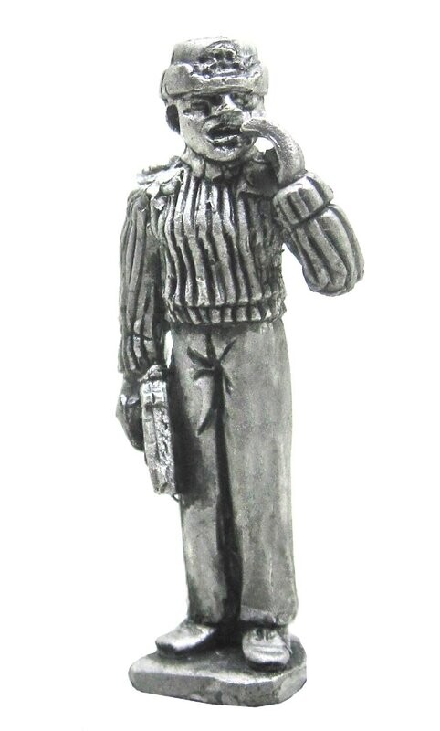 28mm Modern Royal Navy female officer