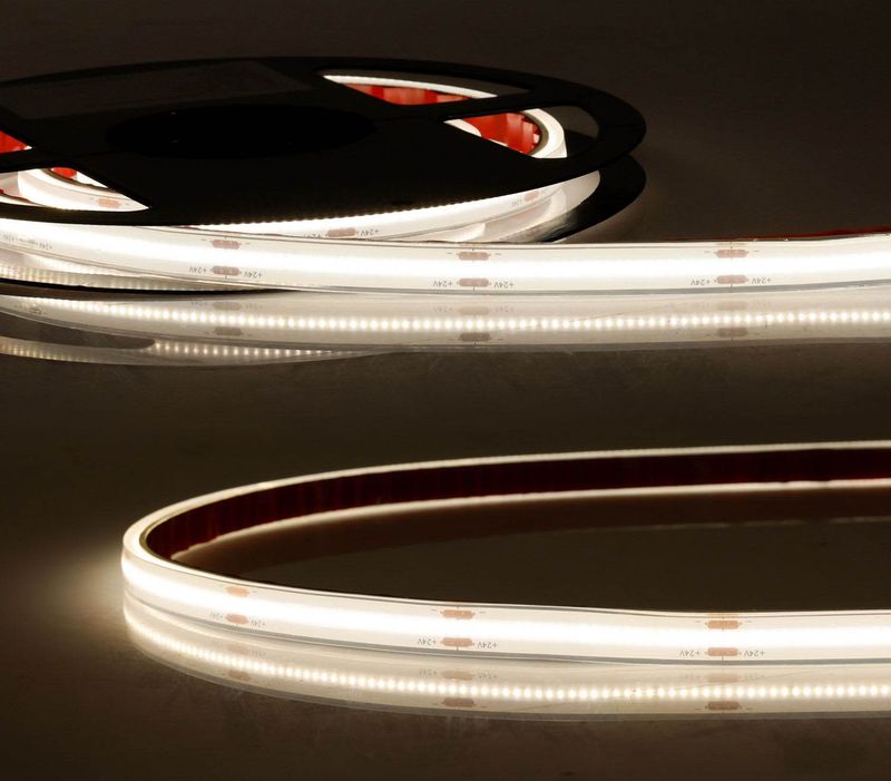 COB LED Streifen bis 100° Temperatur und 3000Kelvin