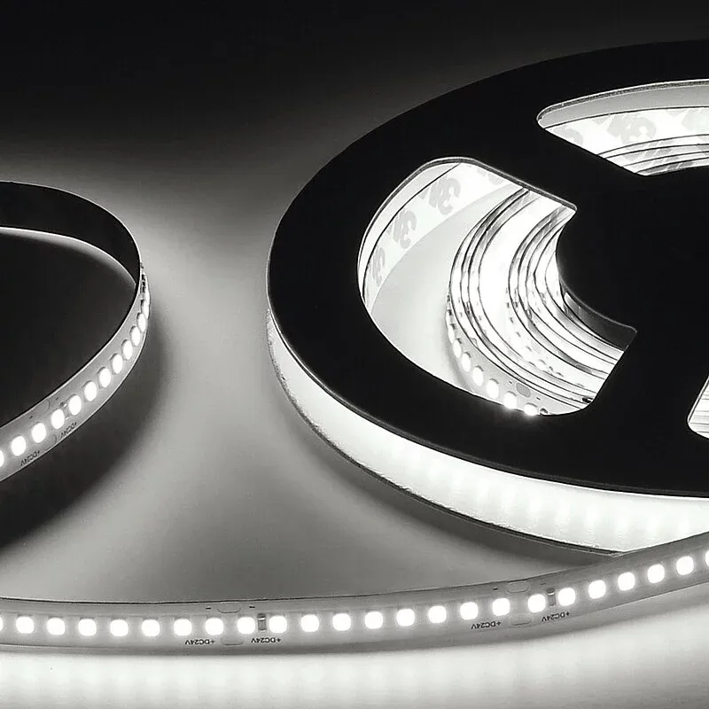 LED Streifen hell in neutral-weiss | 200 Lumen/W | 8W/m | 1600Lm/m