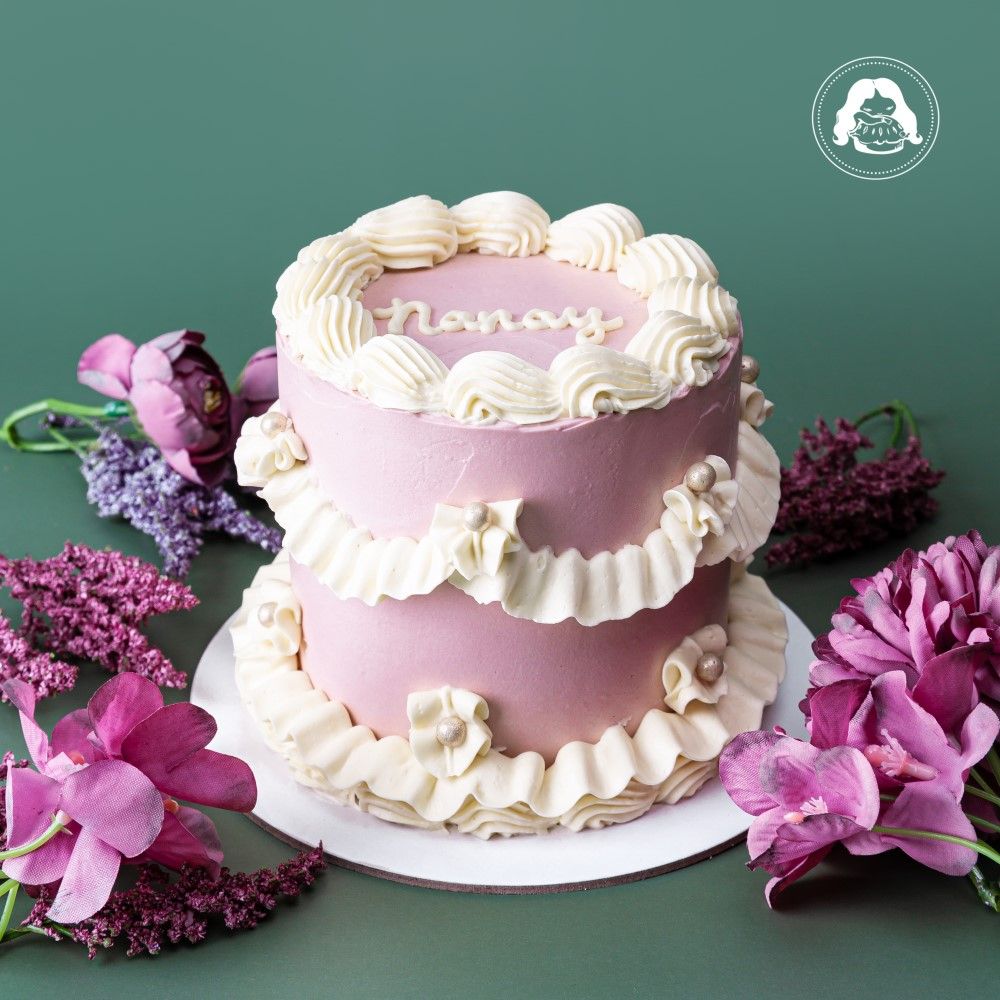 Timeless Vintage Cake