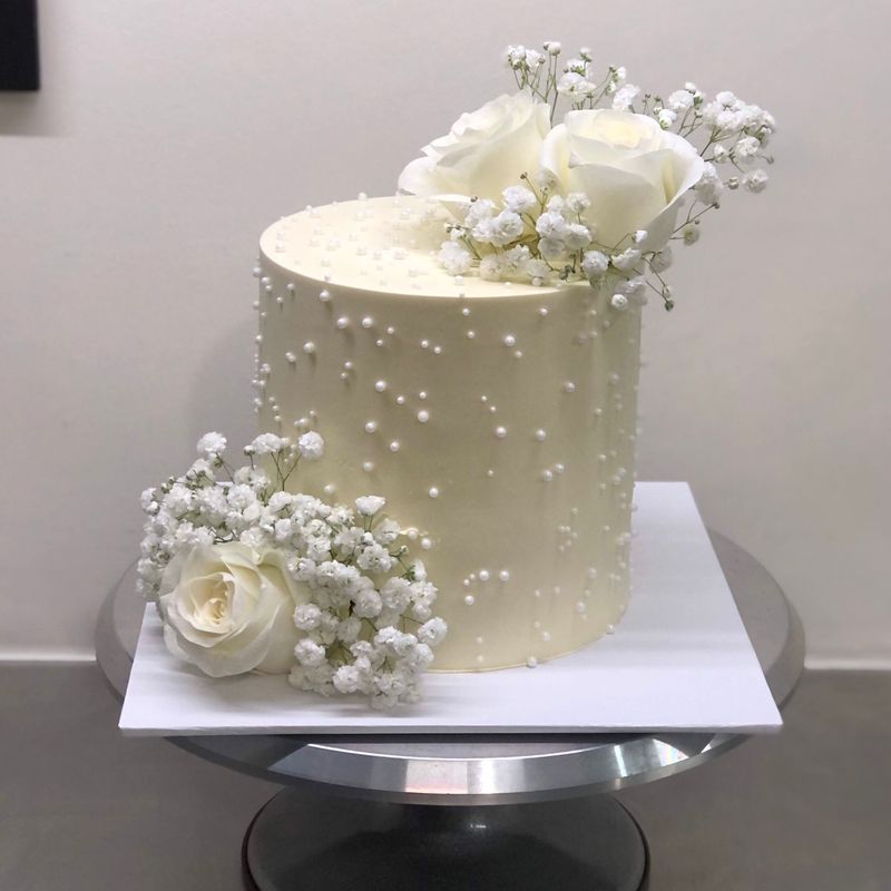 Classic Pearl Cake