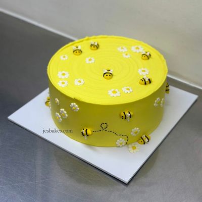 Bumble Bee Cake