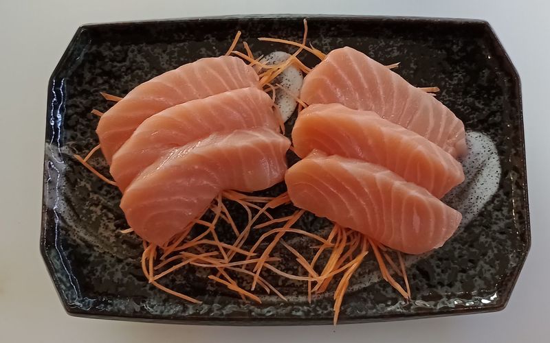 Lachs Sashimi (6St)