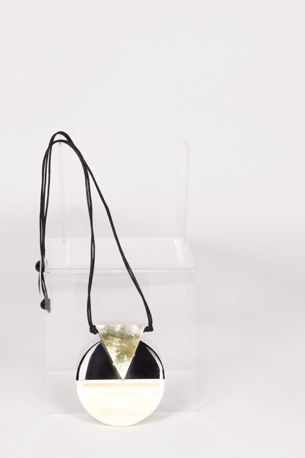 Cordon pendentif corne et os