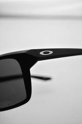 Oakley Sylas
