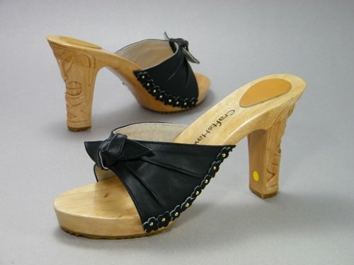 Tiki with Leather Straps