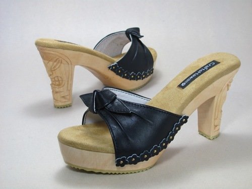 Tiki with Leather Straps and Padded Soles