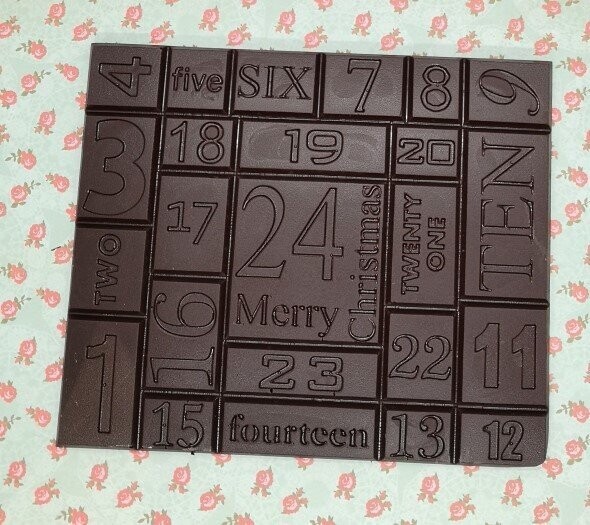 NOEL CALENDRIER DE L'AVENT TABLETTE NOIR - 200g NOEL CALENDRIER DE L'AVENT TABLETTE NOIR - 200g