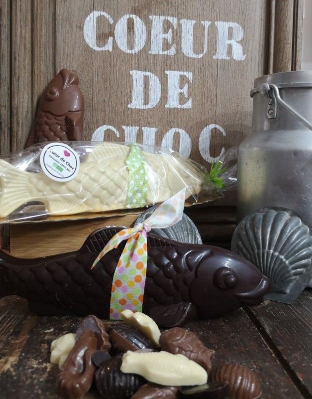 PAQUES Poisson en chocolat noir garni de fritures  noir - 200g