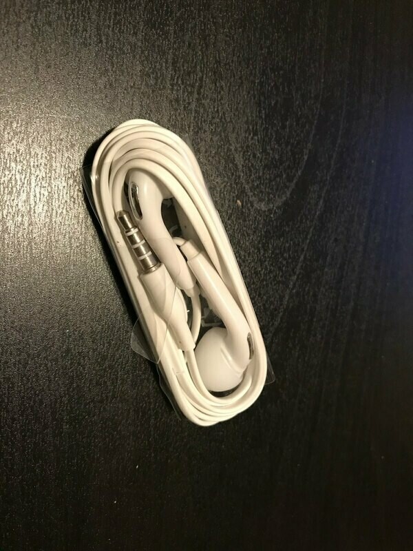 Brand New J5 Wired Headphones For Smart Phones/MP3 Player