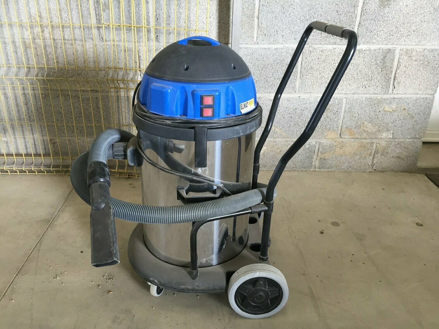 ASPIRATEUR Eaux/ Poussières