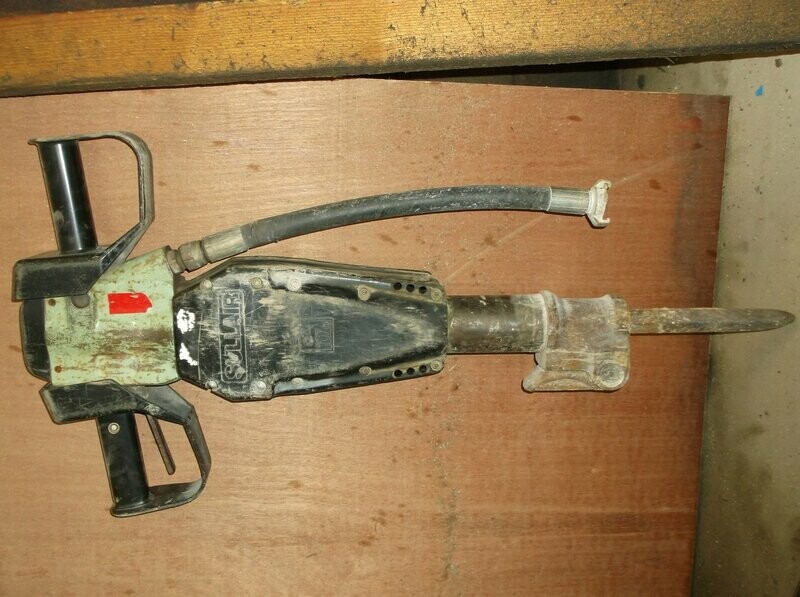 MARTEAU PIQUEUR PNEUMATIQUE