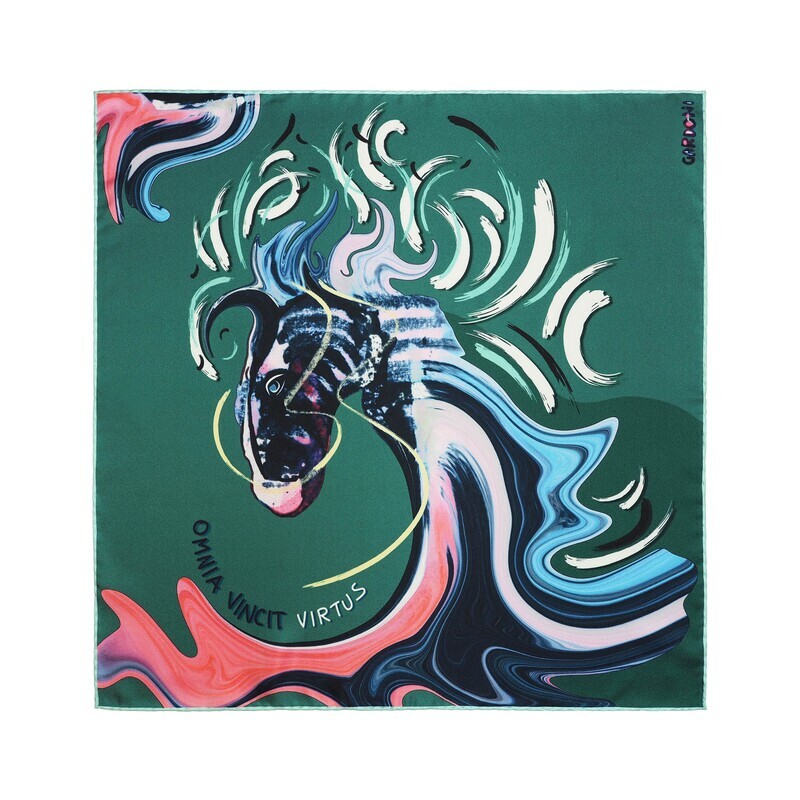 OMNIA VINCIT VIRTUS bandana