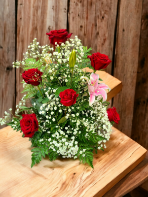 Nelly's Classic 1/2 Dozen Roses In Basket