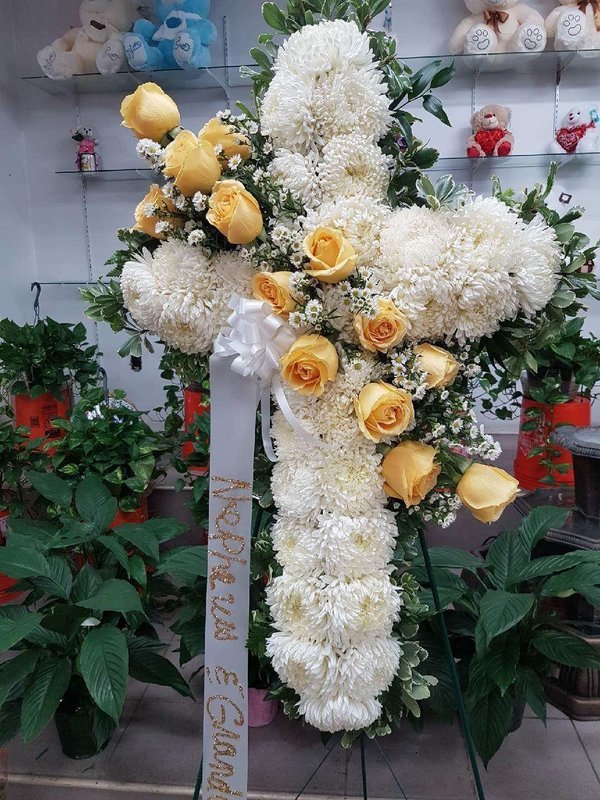 Yellow Rose Sympathy Cross