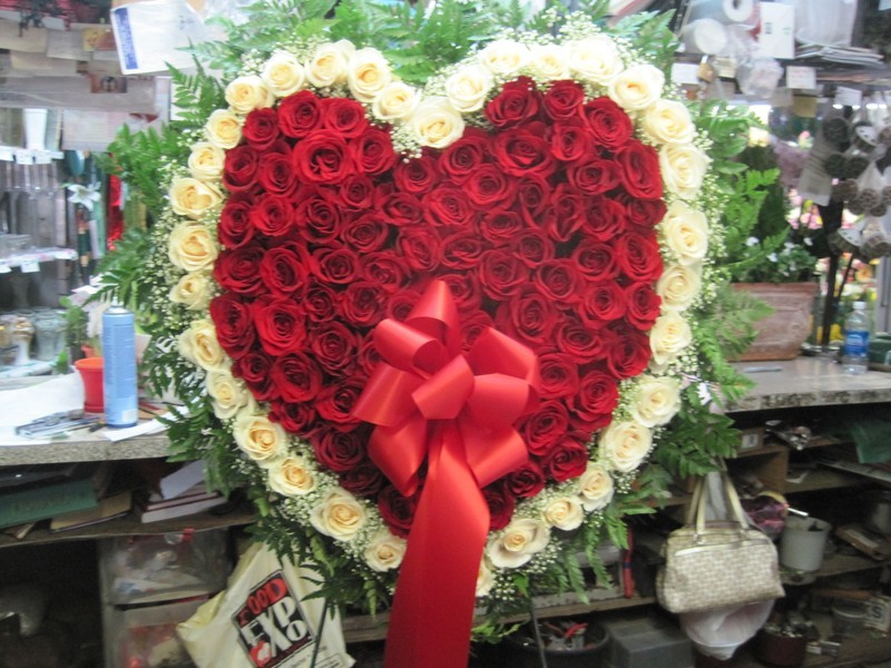 Two Color Heart of Roses