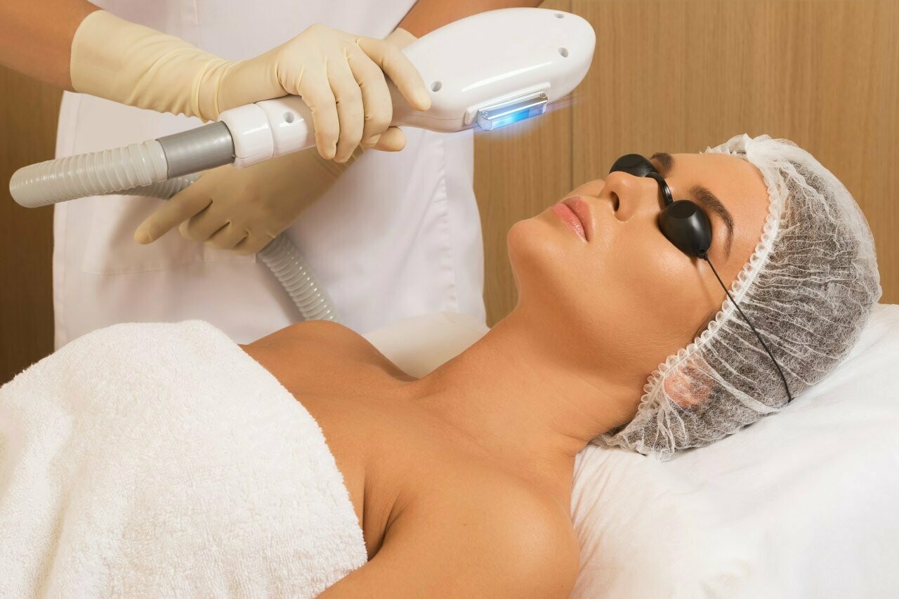 Candela IPL Photo Rejuvenation With Mask